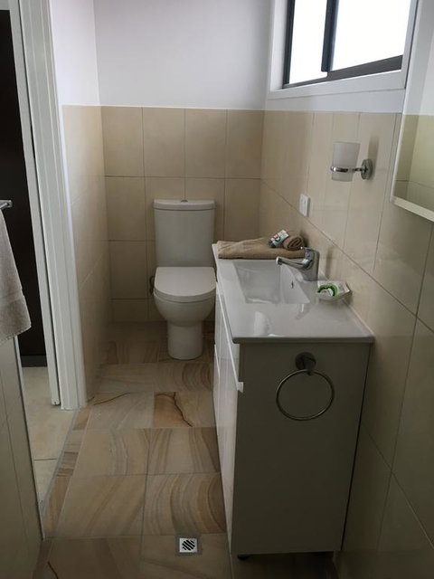 Hotel Corones - Sydney Tourism 3