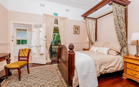 Ithaca - Sydney Tourism 2