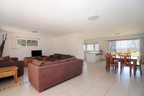 Jervis Bay Beachfront - Sydney Tourism 3
