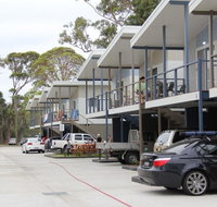 Jervis Bay Holiday Cabins - Sydney Tourism
