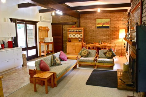 Kaighins Place - Sydney Tourism 0