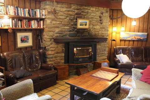 Kasees Apartments & Mountain Lodge - Sydney Tourism 1