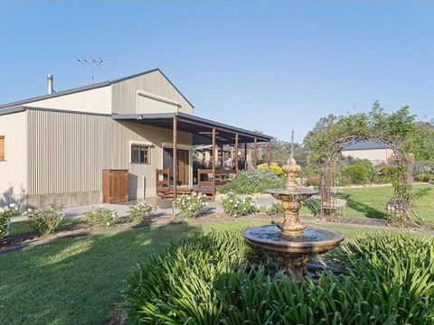 Kelman Cottage - Tucked Away With Pool + Native Wildlife - Sydney Tourism 1