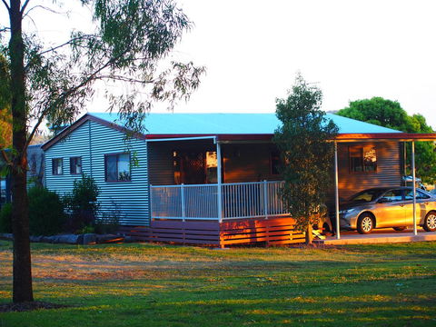 Killarney View Cabins And Caravan Park - Sydney Tourism 0