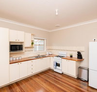 Kinross on Cox Sweet Neat  Simple  Wifi - Sydney Tourism