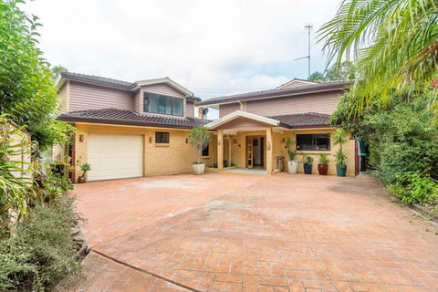 Kookaburra Retreat - Sydney Tourism 0
