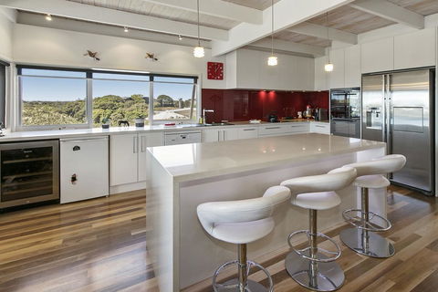 Koonya Beach Escape - Sydney Tourism 3
