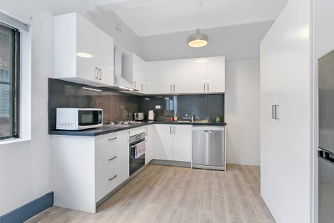 KOZYGURU ARNCLIFFE SYDNEY AIRPORT RENOVATED COTTAGE 3 BED HOUSE NAR232 - Sydney Tourism 1