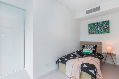 KOZYGURU SKYTOWER BRISBANE CBD 2 BED APT QBN222-1815 - Sydney Tourism 3