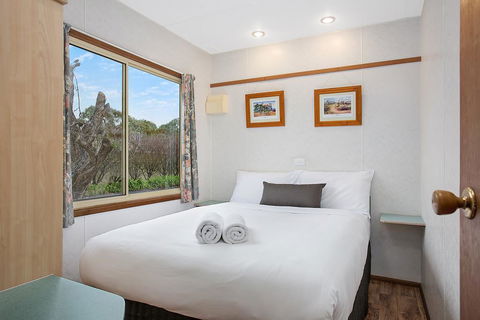 Lake Hamilton Motor Village And Caravan Park - Sydney Tourism 3