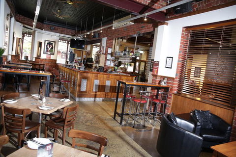 Lake Inn - Ballarat - Sydney Tourism 1