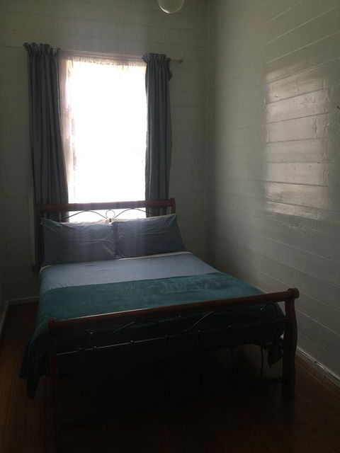 Lake Leake Inn - Sydney Tourism 1