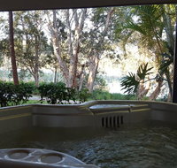 Lake Russell Lakeside Retreat - Sydney Tourism
