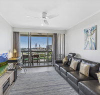 Luxurious harbour view apartment steps from city - Sydney Tourism