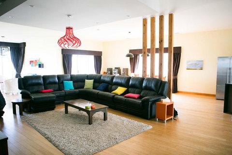 Luxurious Waterfront 10 Minutes Drive To Phillip Island (sleeps 12) - Sydney Tourism 3