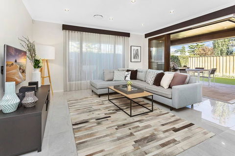 Luxury Brand New Home - Sydney Tourism 1