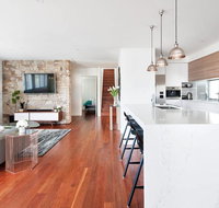 Luxury in Corlette - 4 Drungall Ave - Sydney Tourism