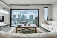 Luxury Waterfront 4BDR Townhouse with Amazing Views