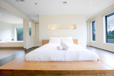 Magnificent Lux Stay@Mont Albert 4BR/WIFI/Garage - Sydney Tourism 0