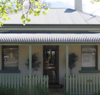 Magnolia Cottage - Sydney Tourism
