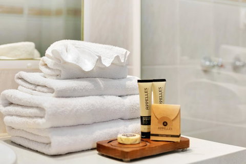 Manor Apartment Hotel - Sydney Tourism 3