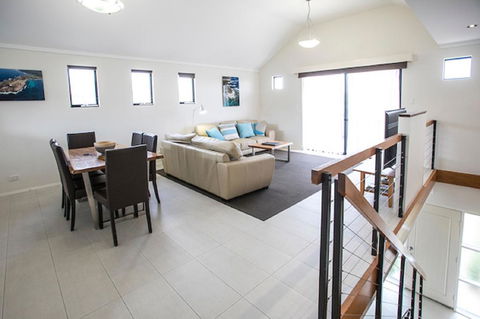Margaret River Beach Apartments - Sydney Tourism 3