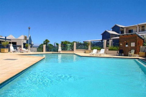 Margarets Beach Resort - Sydney Tourism 0