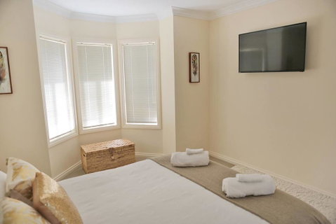 Marina Holiday Home - Sydney Tourism 2