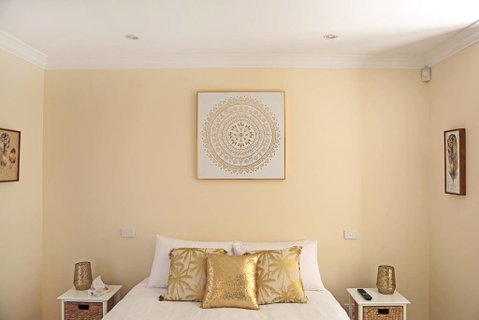 Marina Holiday Home - Sydney Tourism 1