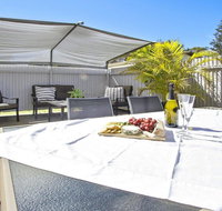 Middle Sea - perfect for two families - Sydney Tourism