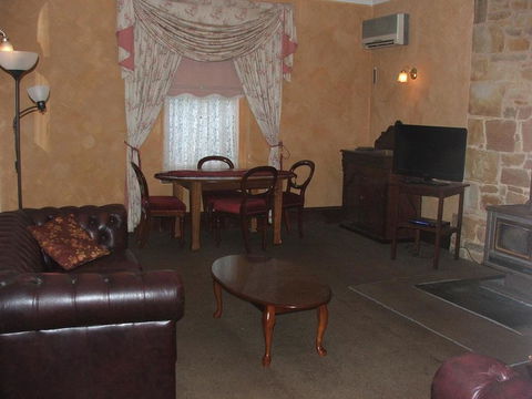 Mintaro Hideaway - Sydney Tourism 1