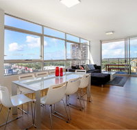 Moore to See - Modern and Spacious 3BR Zetland Apartment with Views over Moore Park - Sydney Tourism