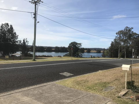 Moruya Holiday House - Sydney Tourism 3