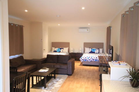 Mossman Motel Holiday Villas - Sydney Tourism 2