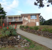 Mountain View Beach House - Sydney Tourism