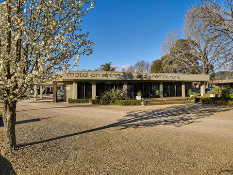 Myrtleford Motel On Alpine - Sydney Tourism 0