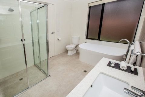 Neagles Retreat Villas - Sydney Tourism 2