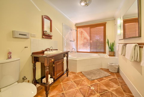 Spencer Suites Albany - Sydney Tourism 7