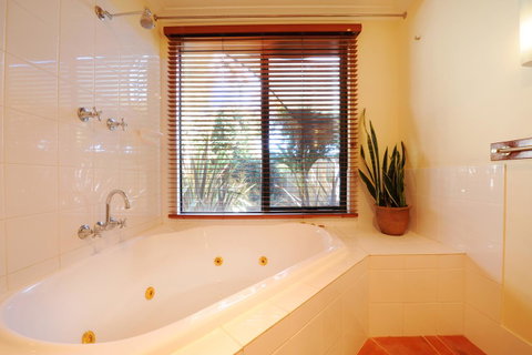 Spencer Suites Albany - Sydney Tourism 22