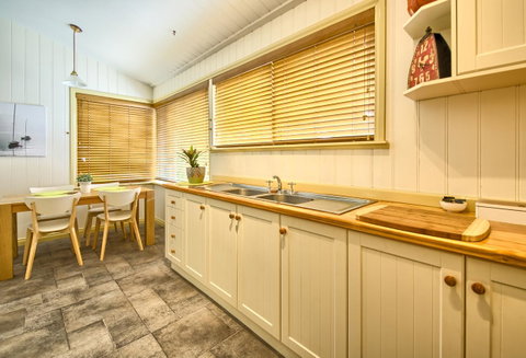 Spencer Suites Albany - Sydney Tourism 3