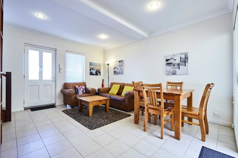 Fremantle Townhouse U/5 - Sydney Tourism 4