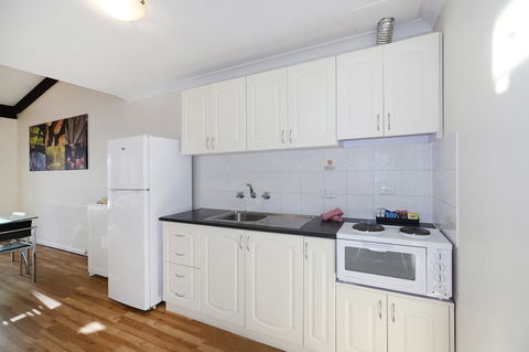 Seashore Memories - Sleeps 3 - Sydney Tourism 8