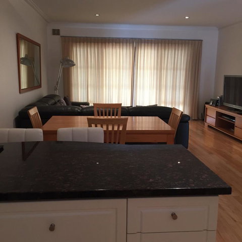 West End District Apartments - Sydney Tourism 14