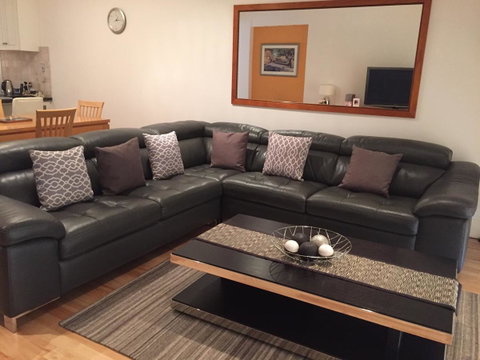 West End District Apartments - Sydney Tourism 1