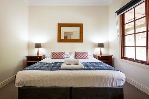 Riverglen Chalets - Sydney Tourism 22