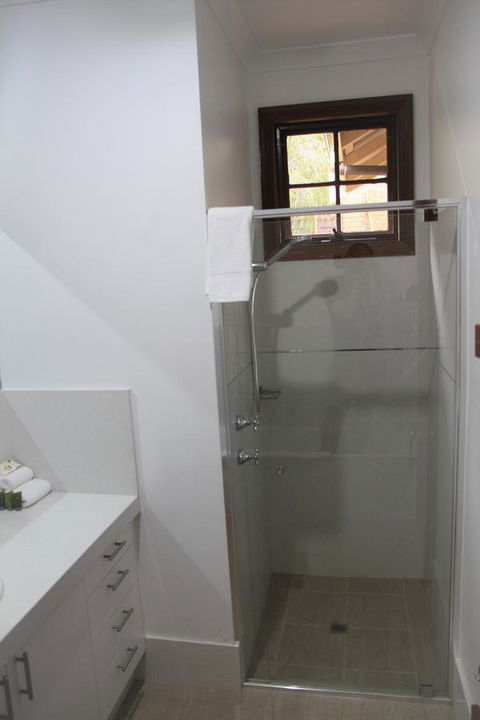 Riverglen Chalets - Sydney Tourism 15
