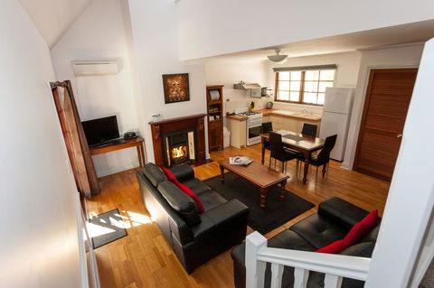 Riverglen Chalets - Sydney Tourism 37