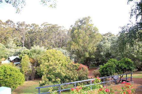 Riverglen Chalets - Sydney Tourism 10