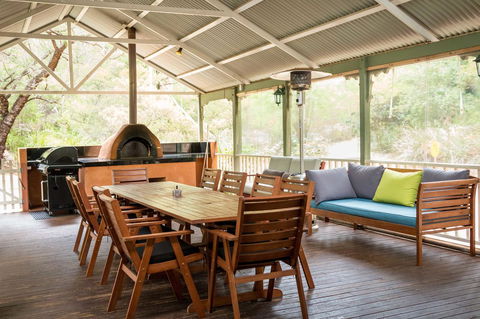 Riverglen Chalets - Sydney Tourism 4