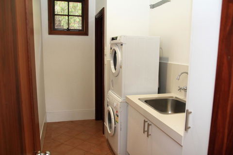 Riverglen Chalets - Sydney Tourism 1